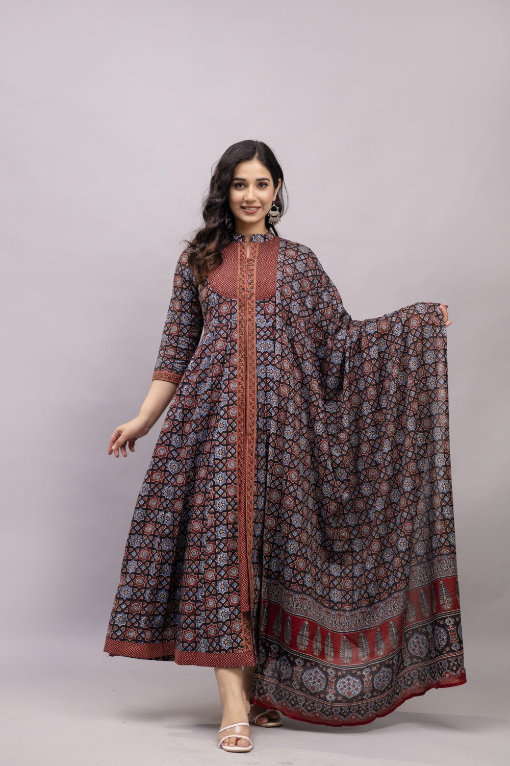 Shop Primary Image Shop Primary Image