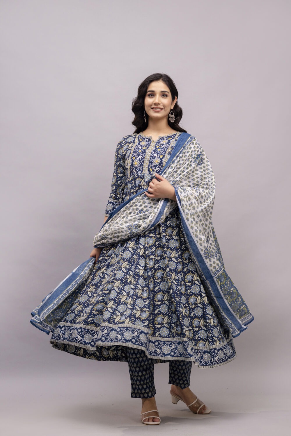 Shop Primary Image Shop Primary Image